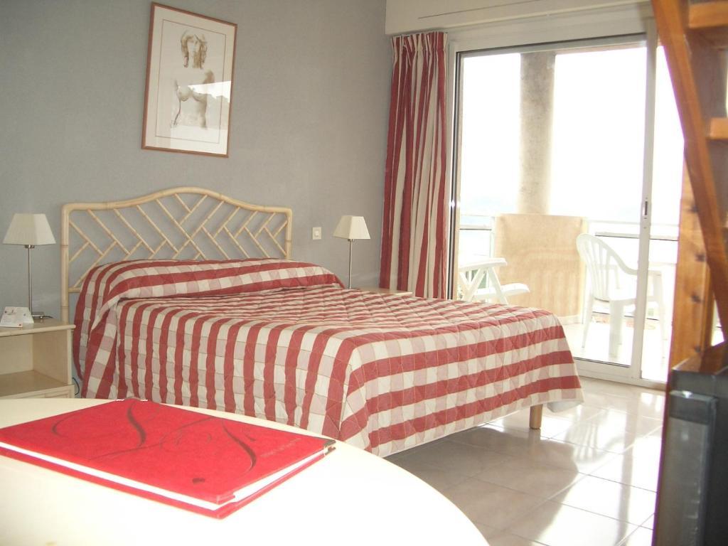 Hôtel La Flore Villefranche-sur-Mer Quarto foto